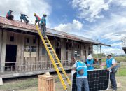 PLN Terangi Dua Sekolah di Papua dengan SuperSUN