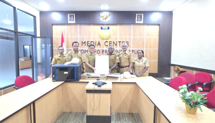 Kominfo Kabupaten Jayapura Terima Bantuan 30 Unit Perangkat Starlink 