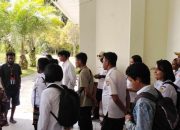Aliansi Pemuda Amungsa Palang Kantor BKD Mimika, Tuntut Kepastian Kuota CPNS 2024