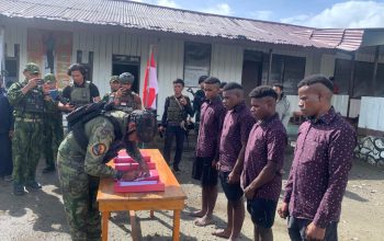 Menyesal, Empat Anggota OPM Puncak Papua Ikrar Kembali ke Pangkuan NKRI