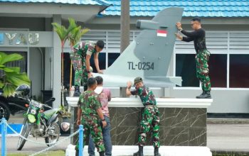 Replika Ekor Pesawat Hawk Terpasang di Lanud Yohanis Kapiyau, Simbol Semangat dan Dedikasi Prajurit TNI AU