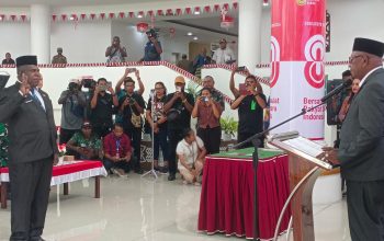 Abraham Kateyau Dilantik Sebagai Penjabat Sekda Mimika, Bupati John Rettob : Ini Baru Pertamakali Putra Asli Kamoro…