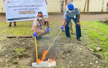 16 Liter Yoghurt Tanpa Dokumen Karantina Dimusnahkan di Timika