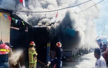 Kebakaran Hanguskan 19 Rumah di Kompleks Nelayan Nabire, Satu Warga Luka Tertimpa Balok Kayu