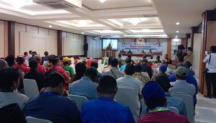 Mimika Harus Tetap Damai, Bupati Rettob Ingatkan Warga Waspadai Upaya Provokasi
