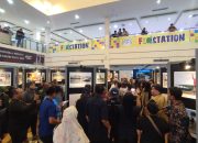 Resmi Dibuka, Bupati Rettob Ajak Masyarakat Melihat Sejarah dan Perjalanan Mimika Lewat Lensa Kamera