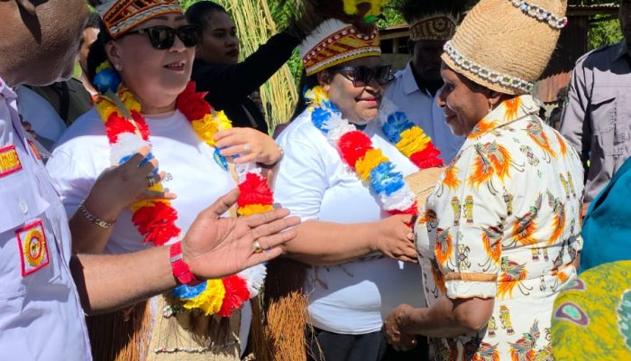 Gallery Foto TP PKK Mimika Kunker ke Distrik Mimika Timur Jauh