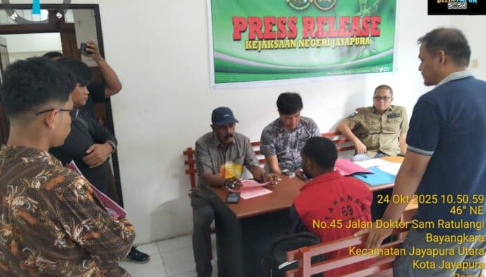 Jadi Kurir Amunisi, Satgas Operasi Damai Cartenz Serahkan Yopi Bingga ke Kejaksaan Negeri Jayapura