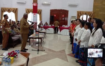 Bupati Mimika Kukuhkan Bunda PAUD dan Ketua Posyandu, Tegaskan Komitmen Bangun Generasi Emas Sejak Usia Dini