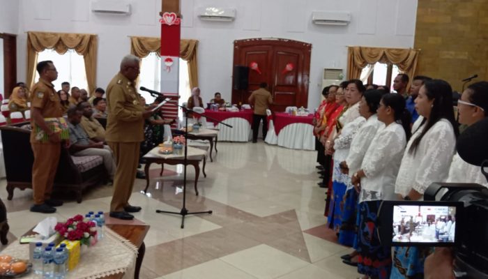 Bupati Mimika Kukuhkan Bunda PAUD dan Ketua Posyandu, Tegaskan Komitmen Bangun Generasi Emas Sejak Usia Dini