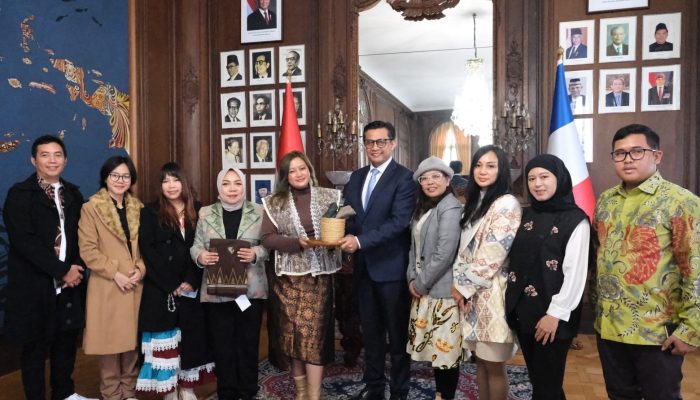 Dewan Pengarah Dekranasda Mimika Kenalkan Potensi Hasil Laut dan Mangrove Festival di Eropa