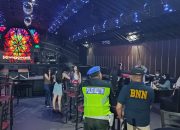 Cegah Penyalahgunaan Narkoba, BNN Mimika Bersama Tim Gabungan Lakukan Pemeriksaan Urine di Tempat Hiburan