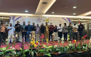 Alumni Penerima Beasiswa YPMAK Deklarasikan Papeda: “Anyaman Noken Sudah Siap” untuk Bangun Mimika