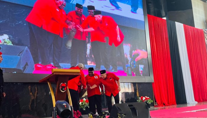 Konfercab PDI Perjuangan Mimika Hadirkan Semangat Baru, Gubernur Meki Nawipa Ajak Kader “Move On” Bangun Papua Tengah