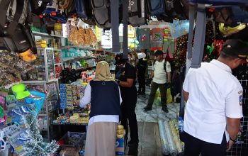 Loka POM Mimika Temukan Makanan Kedaluarsa dan Obat Tanpa Ijin di Kios Sekitar Pelabuhan Pomako