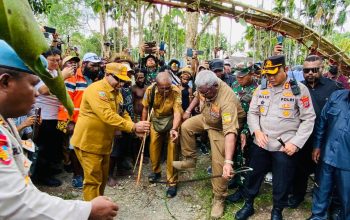 Patah Panah Menandai Berakhirnya Konflik Kwamki Narama, Bupati Mimika : Tidak Ada Lagi Perang