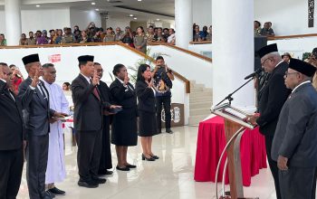 Bupati Mimika Kukuhkan dan Lantik Pejabat Pimpinan Tinggi Pratama